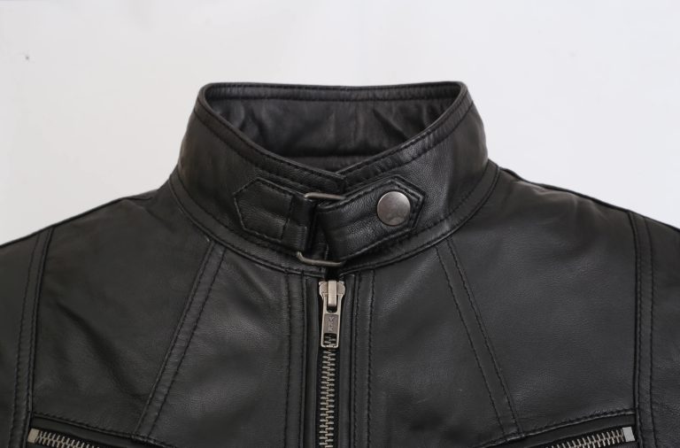 Detailfoto van de zwarte Versano 315 met ritsen