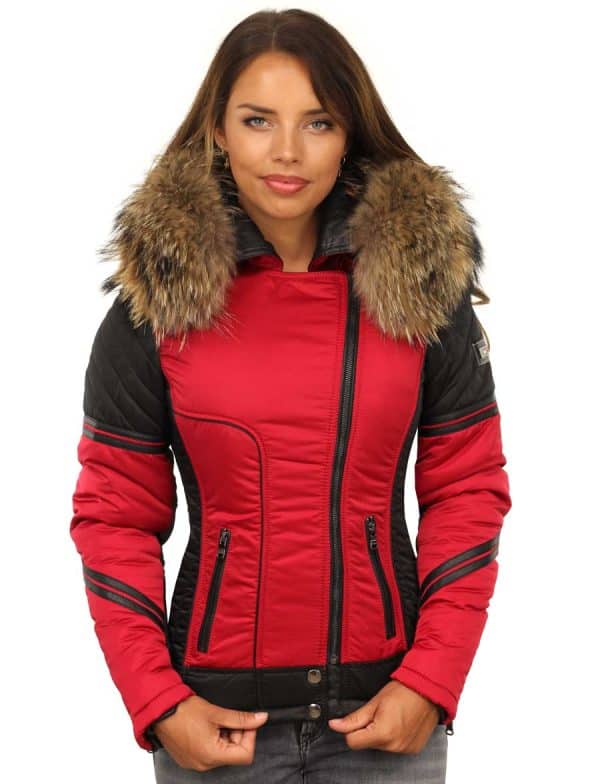 Rode dames winterjas met bontkraag van Versano